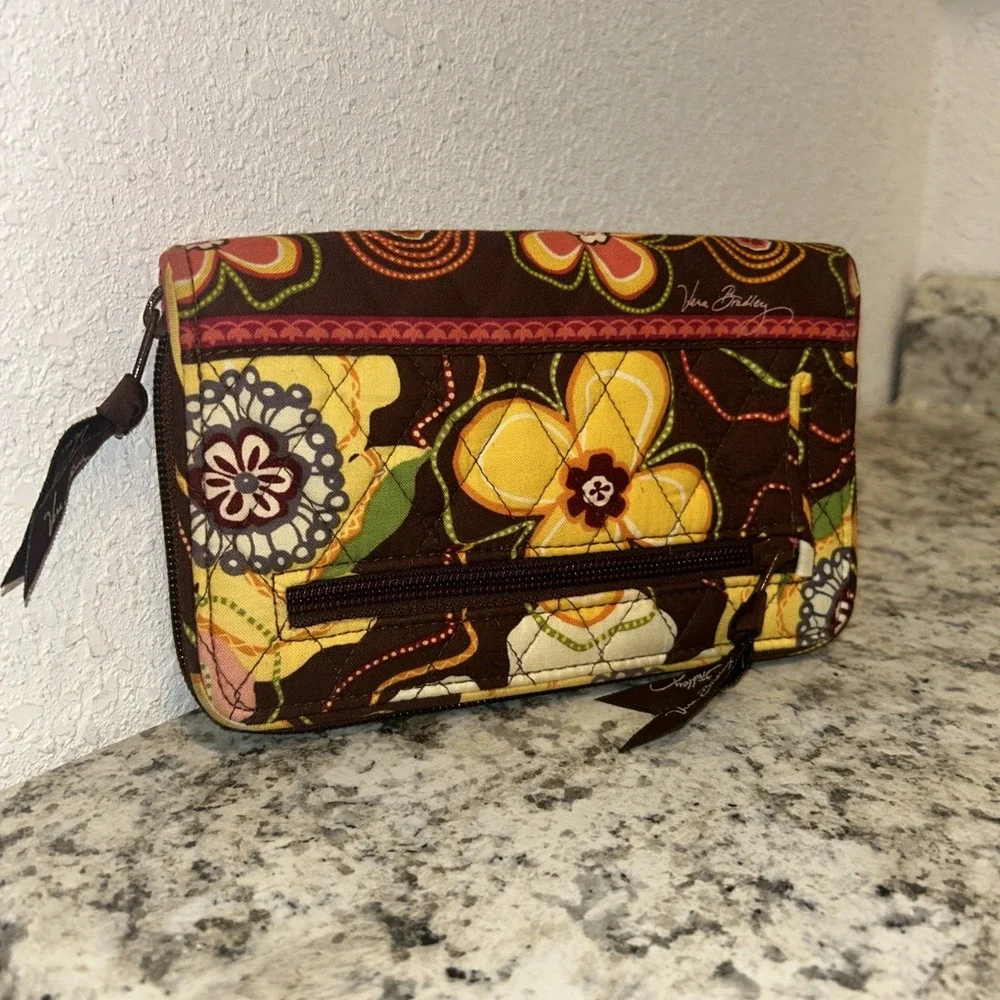 Vera Bradley Turn Lock Wallet Multi-Color Va Va‎ Voom Pattern Retro 8"x5" A2 - Picture 2 of 3